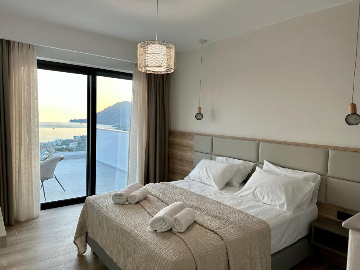 Skyline Iconic Villa Плакиас Екстериор снимка